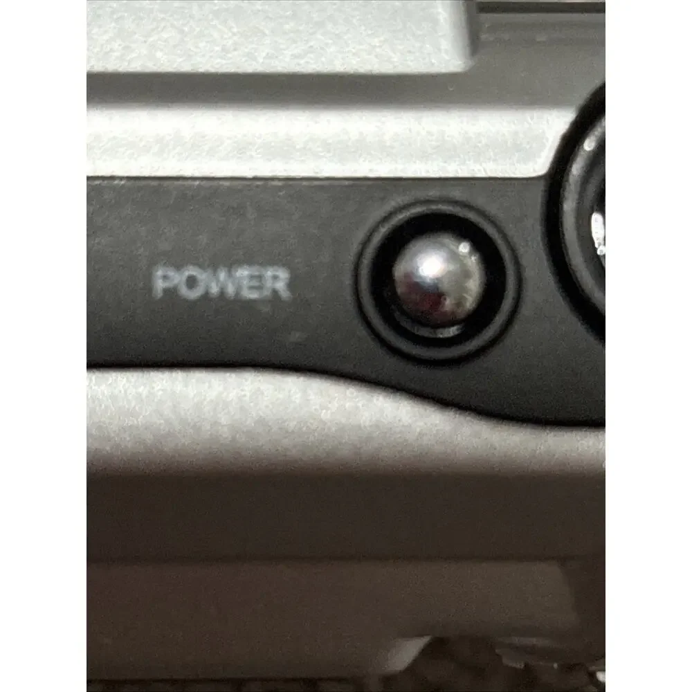 Unbranded Vintage silver 3.1-megapixel digital camera from early 2000s DOES Work